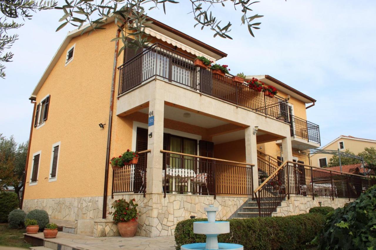 Lily'S Lovely Apartments Fažana Extérieur photo