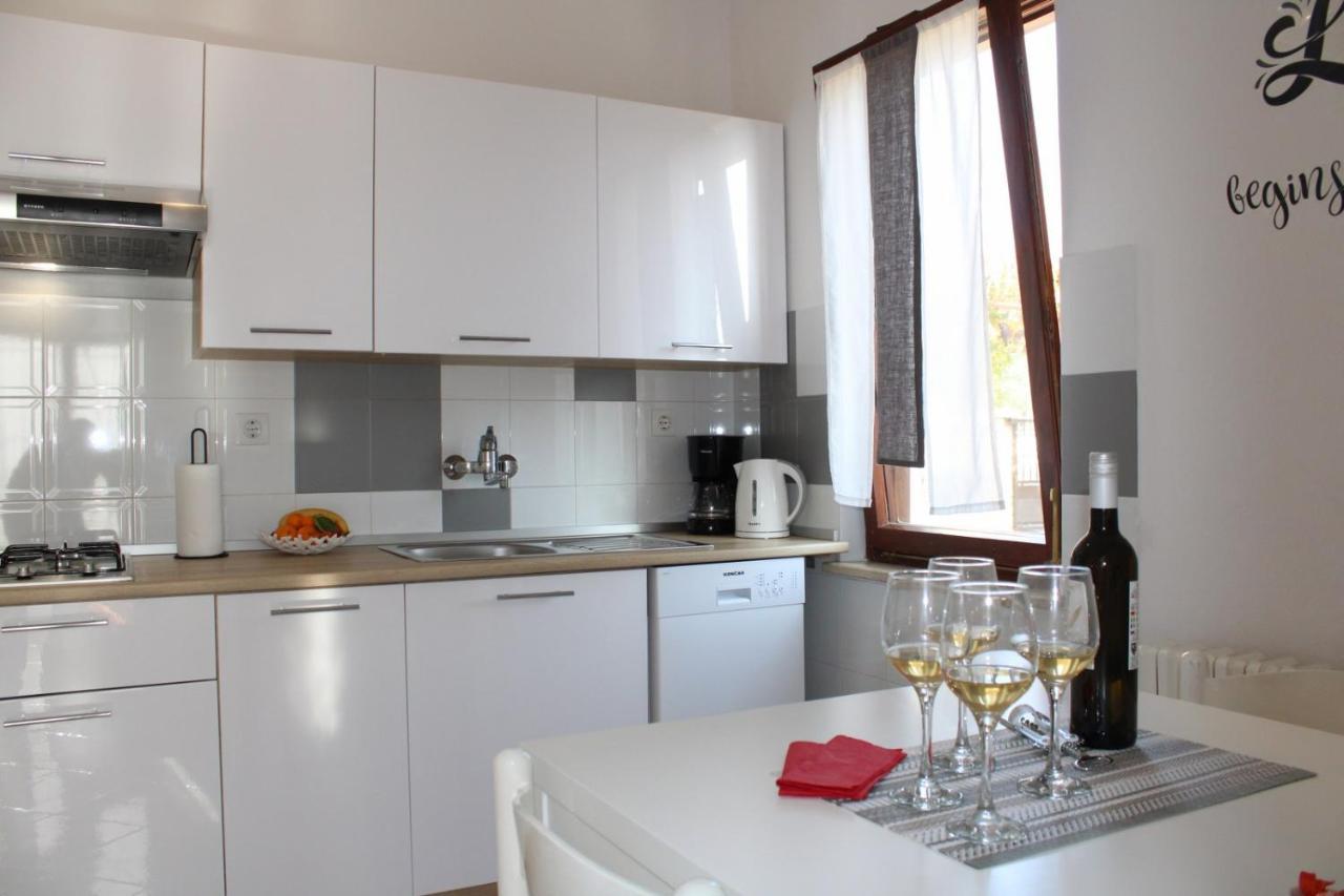 Lily'S Lovely Apartments Fažana Extérieur photo
