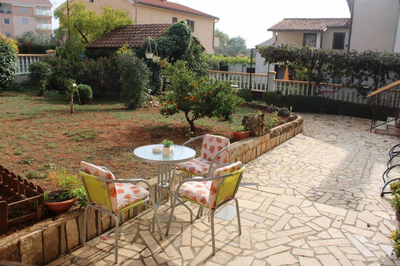 Lily'S Lovely Apartments Fažana Extérieur photo